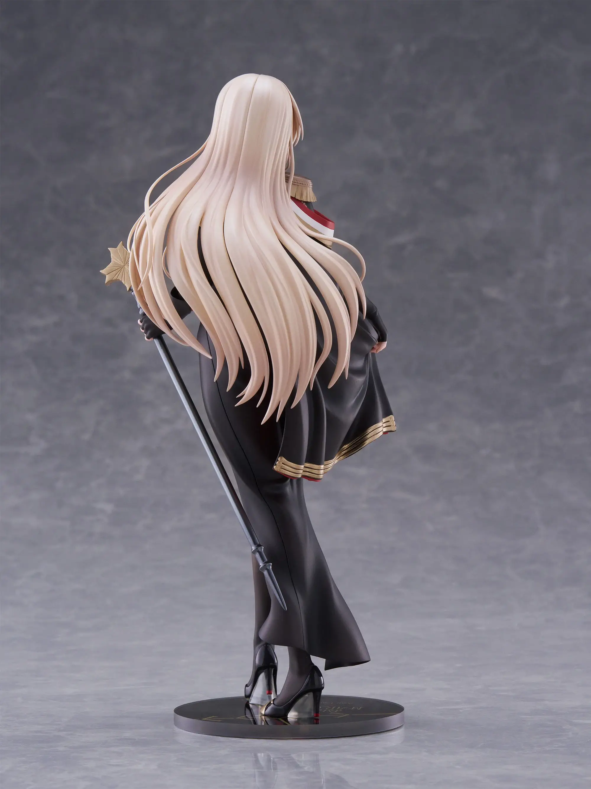 Figurine Bismarck Ver. Formal Wear d'Azur Lane par FuRyu F:NEX